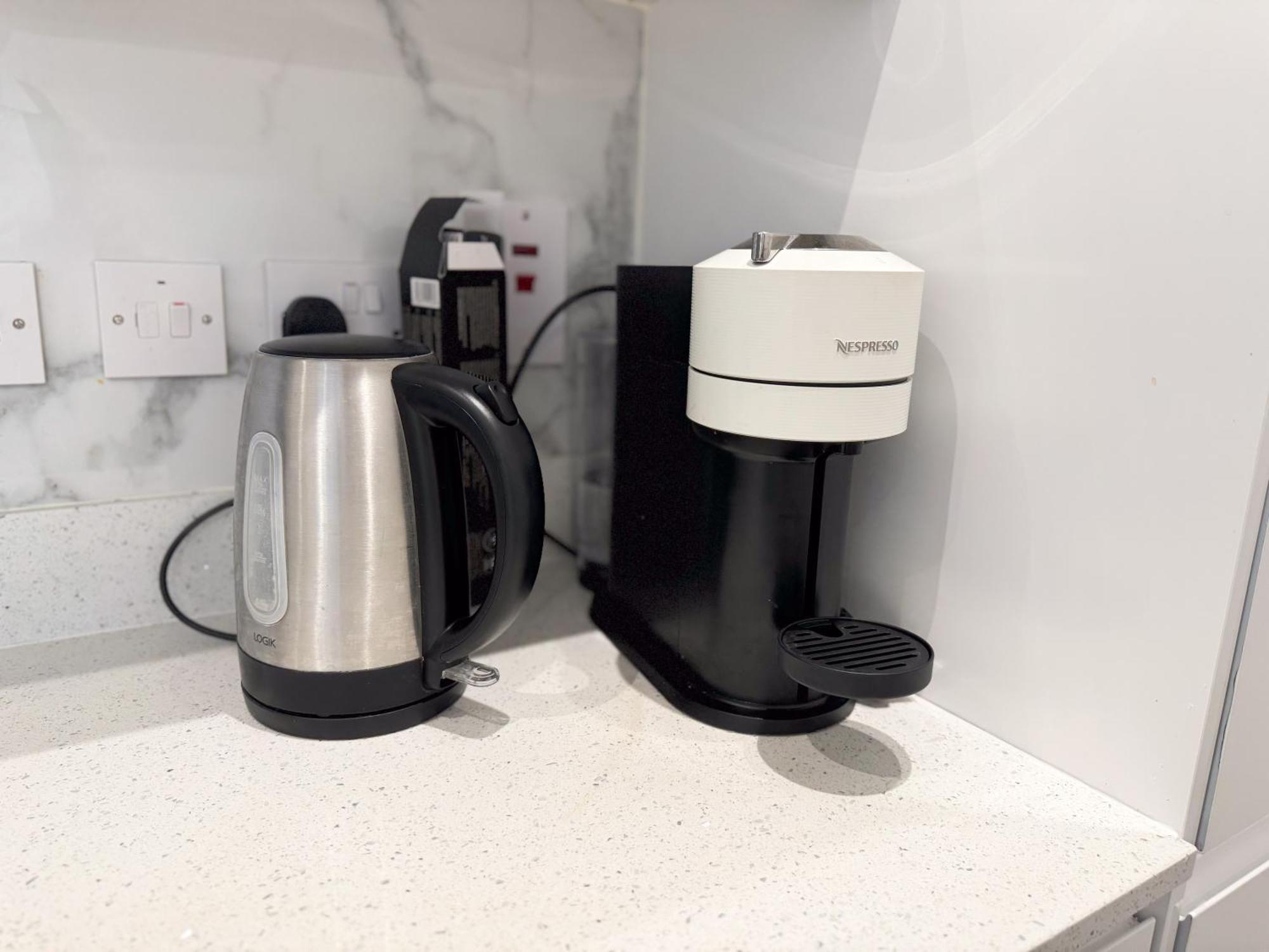 لندن The Avonmore Olympia المظهر الخارجي الصورة